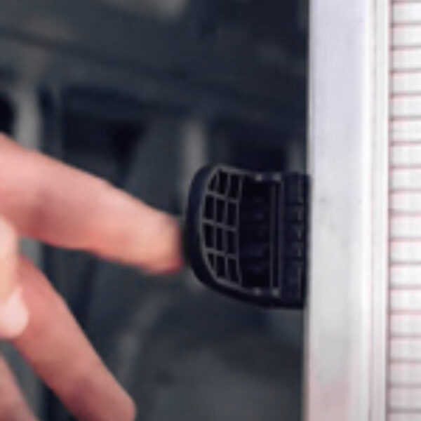 LB10 quick release latch